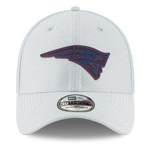 New England Patriots NFL18 Gray Training Camp Gray 39THIRTY Flex Fit Hat L/XL